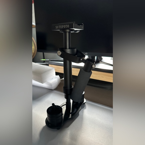 Hand-held Stabilizer - Picture 3 of 3